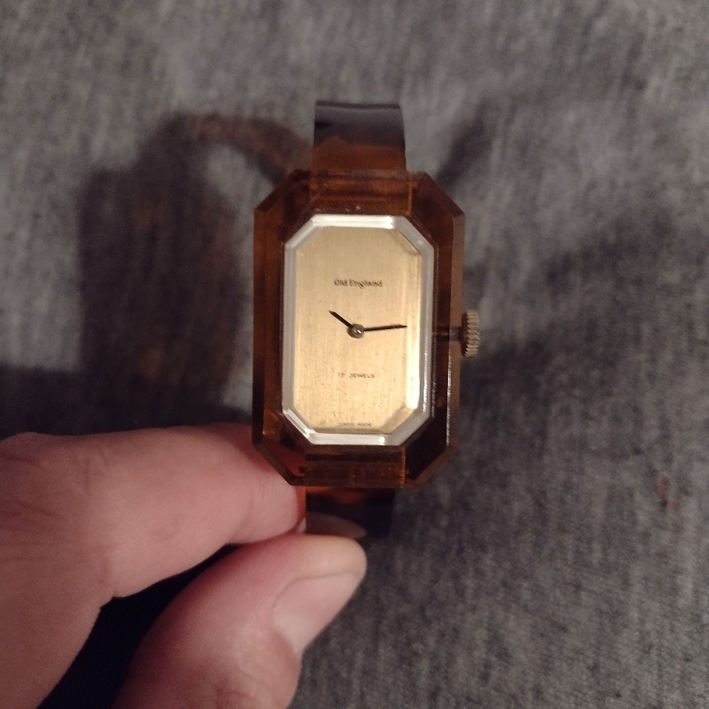 VINTAGE Old England 17 Jewels Swiss Made Wind Up Women's Watch SEE THROUGH